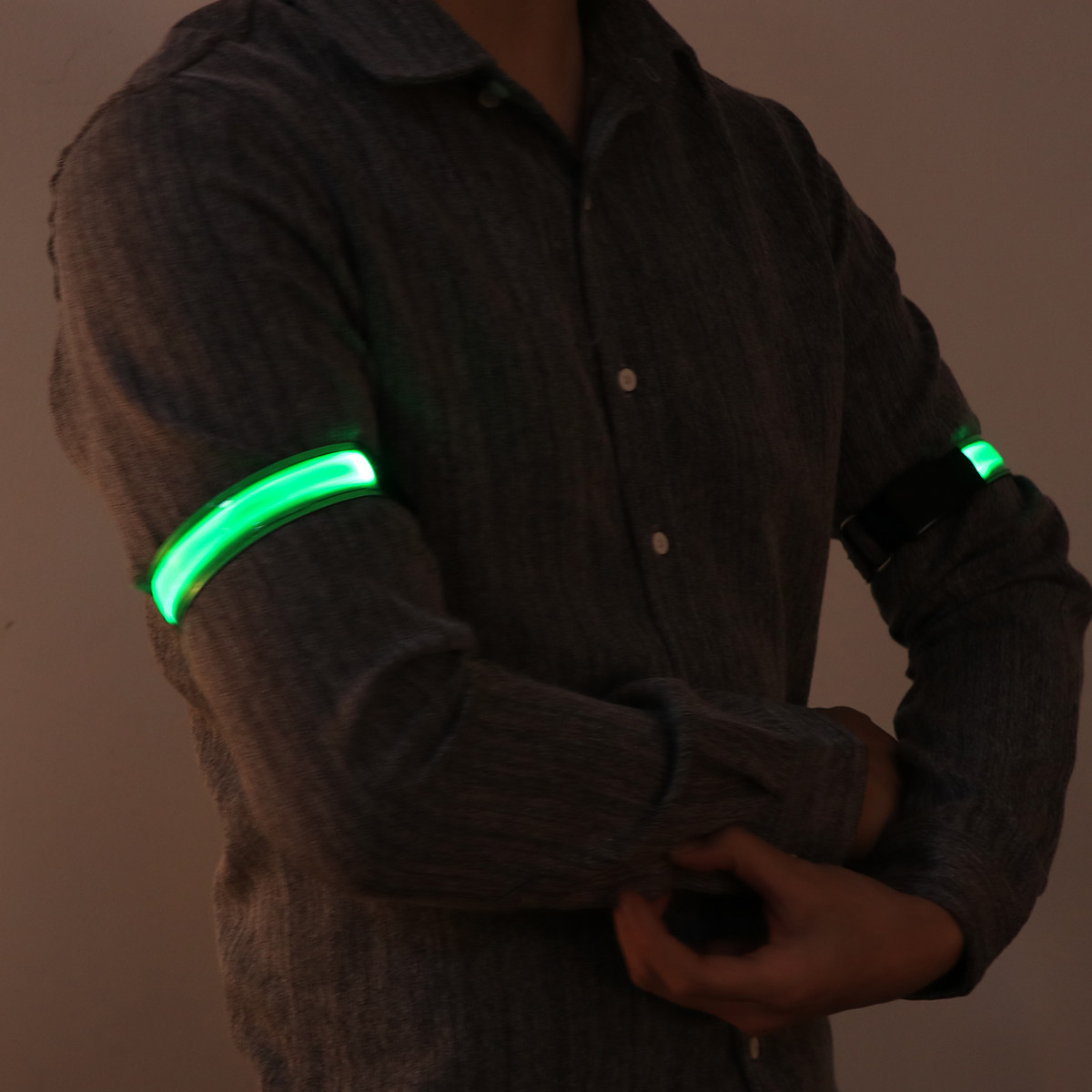 2Pcs LED Armband Reflective Fl - огляд і ціна Running Gear Dog